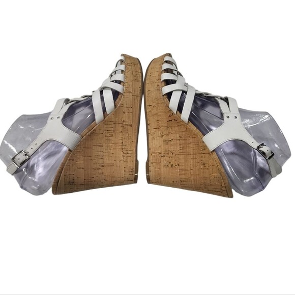 EUC GUESS WOMEN'S WHITE LEATHER PLATFORM ESPADRILLES WEDGE SANDALS, 8.5 - Picture 7 of 11